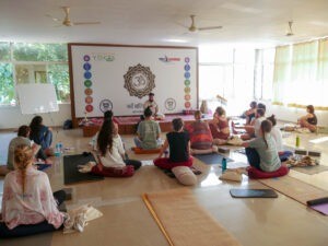 Yoga Teacher Training in Rishikesh – Complete Guide to 100 & 200 Hour Courses in India