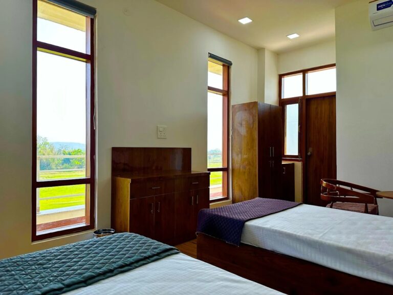 Twin Shared Room