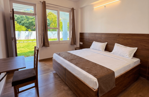 Accomodation for Yoga Teacher Training in Rishikesh, Saty in comfort while learning yoga