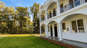 Best 200 hour yoga teacher training in rishikesh